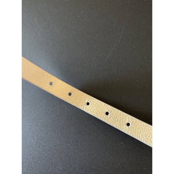 Michael Kors MK Women's M Thin Silver Metallic Belt Adjustable Faux Leather NEW - Picture 3 of 5